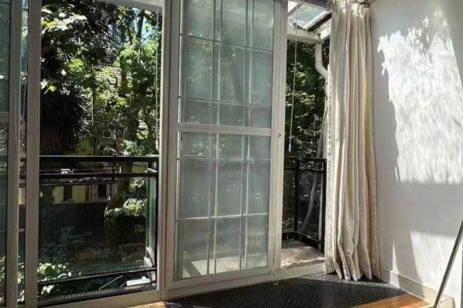 2BR Lane House in Old Xuhui