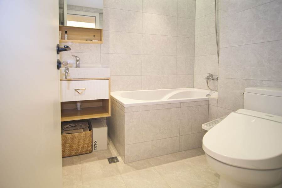 Housing image — Bathroom