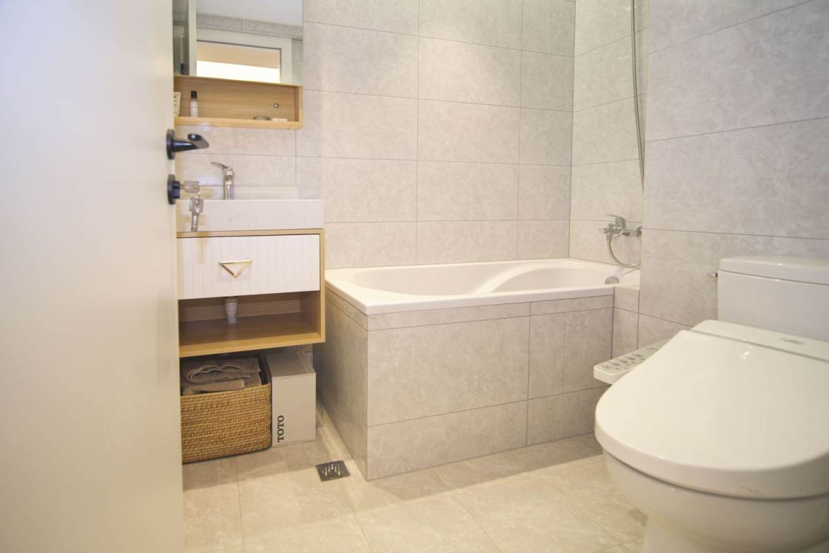 Housing image — Bathroom