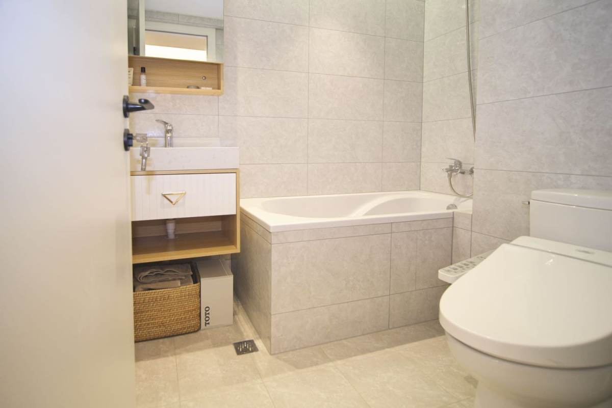 Housing image — Bathroom