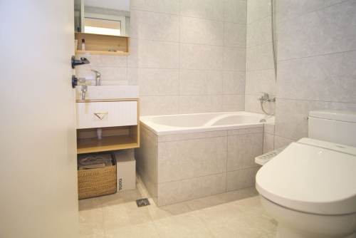 Housing image — Bathroom