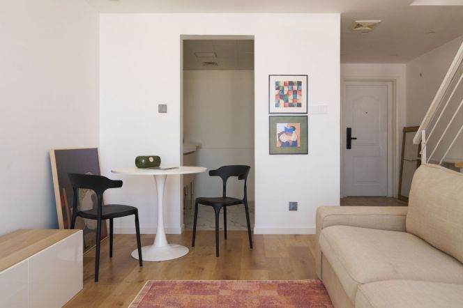 High-Floor Spacious 1BR Apartment in Jing'an (L2/L7/L14)