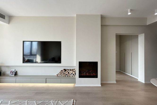 High-Floor 2BR Apartment in Gubei (L2/L15)