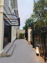 Housing image — Building Exterior
