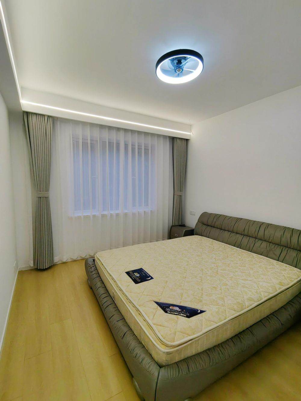 Housing image — Bedroom