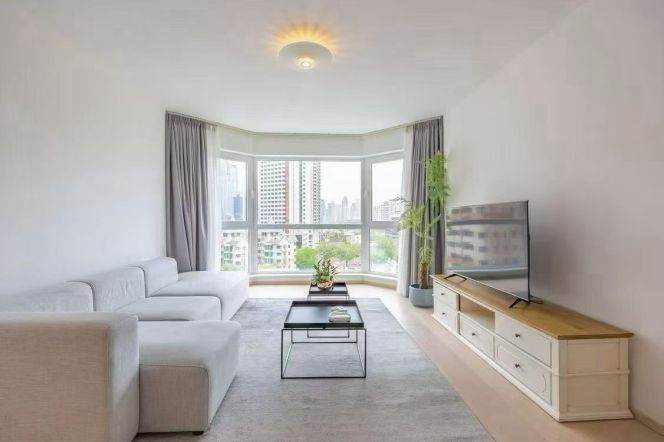 2BR Apartment at Shanghai Grand Plaza (Compound)