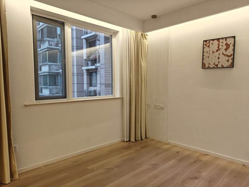 Housing image — Bedroom