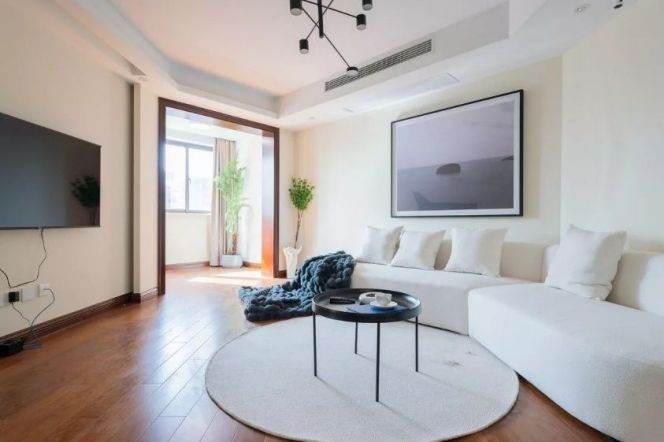 High-Floor 2BR Apartment at Sanhe Garden
