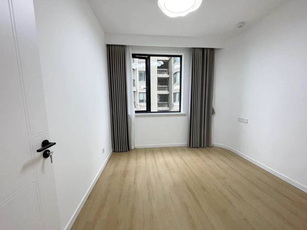 Housing image — Bedroom