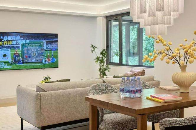 3BR Apartment in Jing'an with Floor-to-Ceiling Windows (L2/L11)