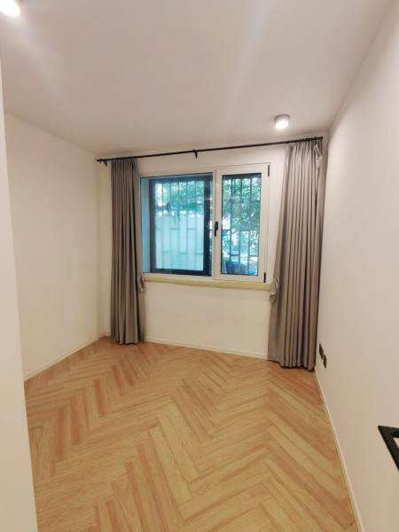 Housing image — Bedroom