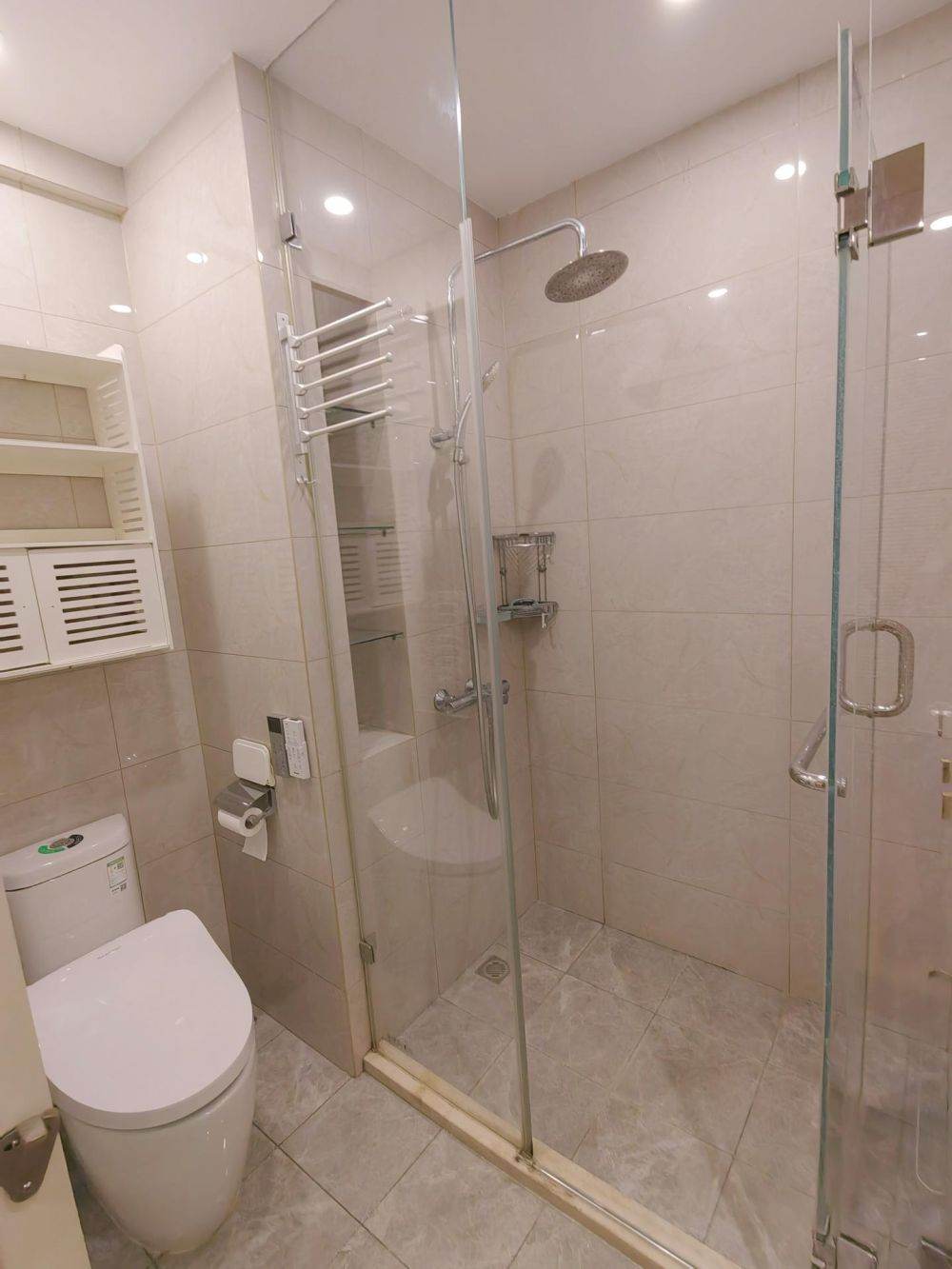 Housing image — Bathroom