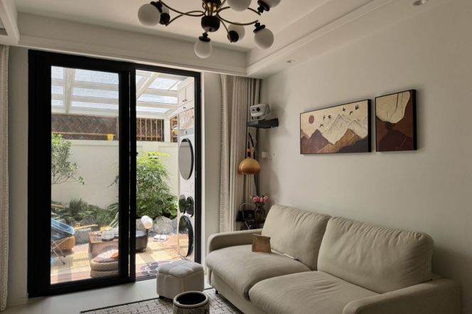 2BR Apartment near Jiashan Rd Metro with Terrace