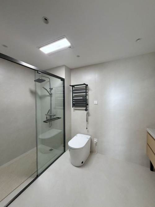 Housing image — Bathroom