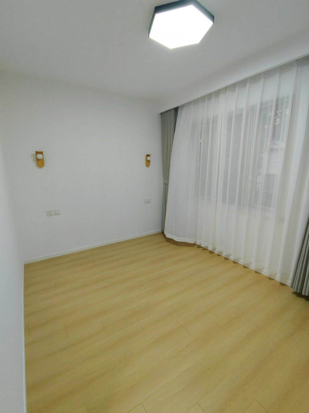 Housing image — Bedroom