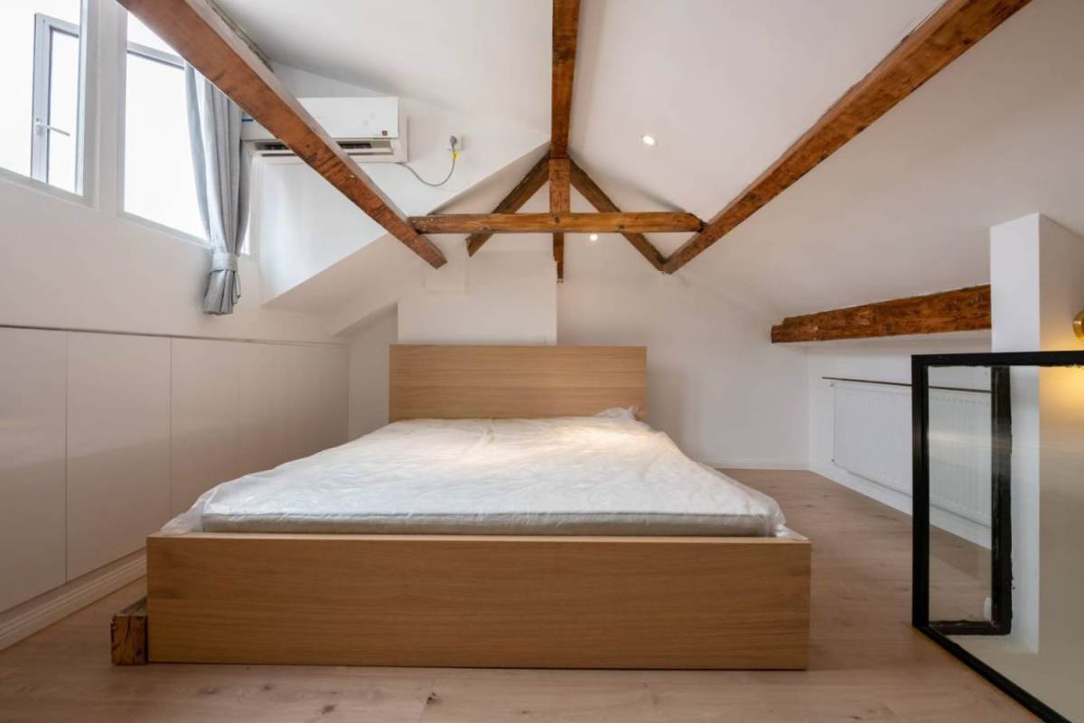 Housing image — Bedroom