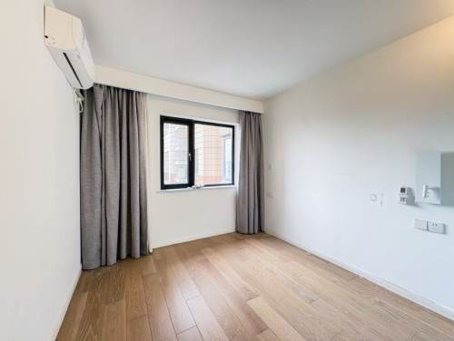 Housing image — Bedroom