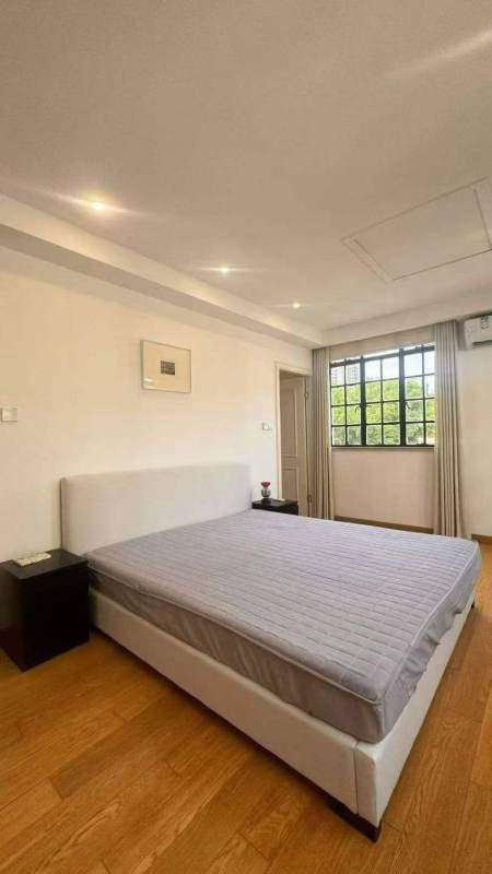 Housing image — Bedroom