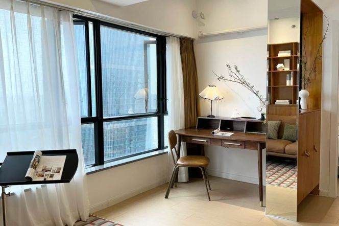 High-Floor 1BR Apartment near Hanzhong Rd Metro (L1/L3/L4/L12/L13)