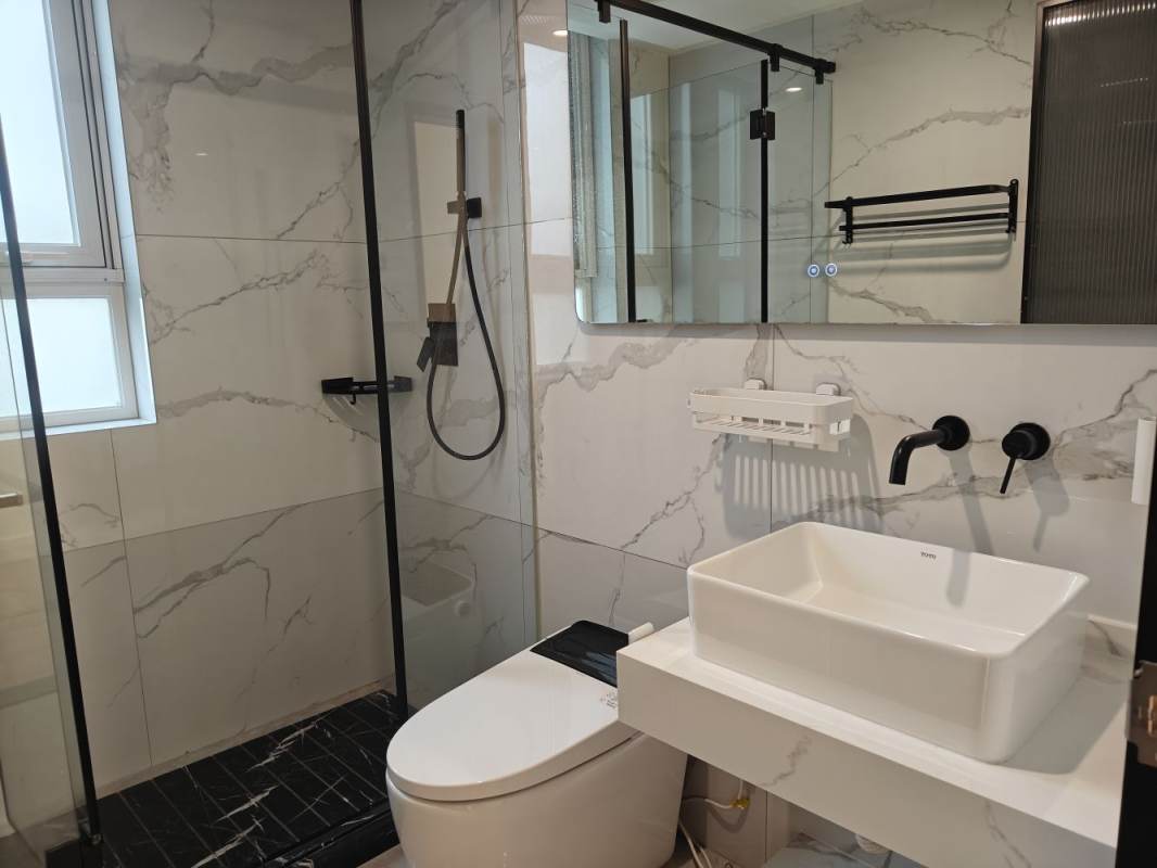 Housing image — Bathroom