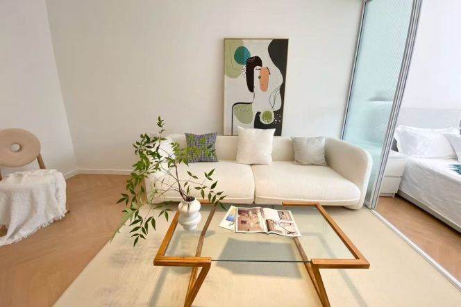 1BR Apartment in Jing'an (L1/L12/L13)