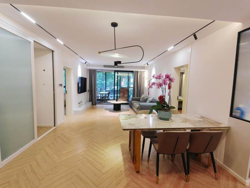 Housing image — Living Room