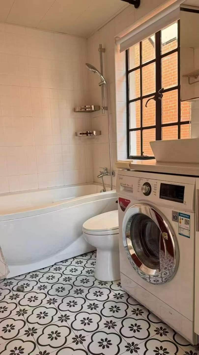 Housing image — Bathroom