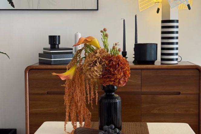 High-Floor 2BR Apartment near Hanzhong Rd Metro (L1/L3/L4/L12/L13)