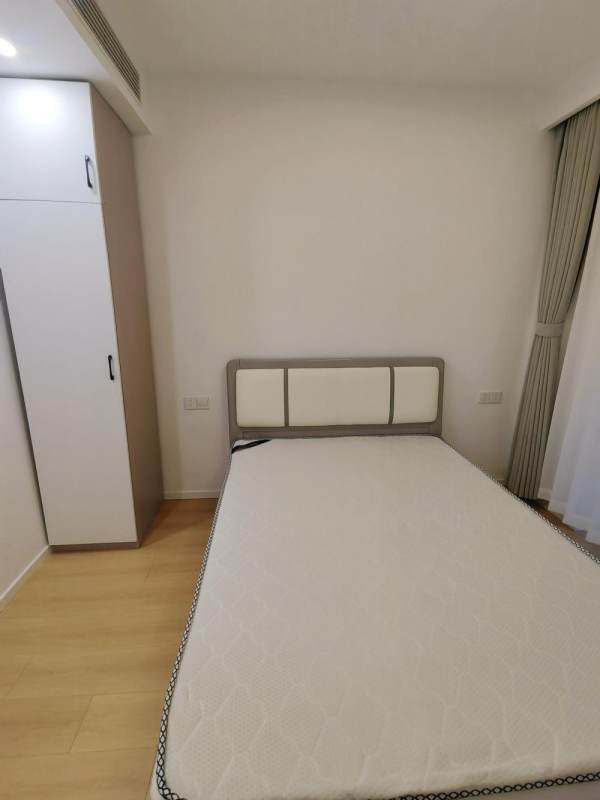 Housing image — Bedroom