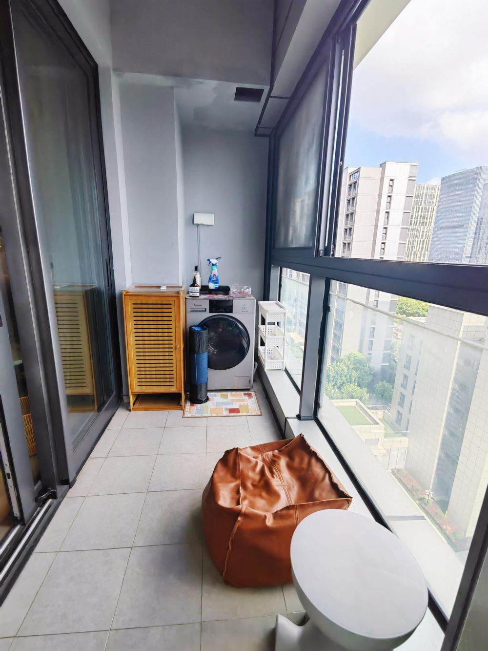Housing image — Balcony