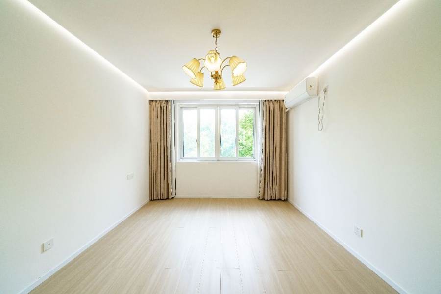 Housing image — Bedroom