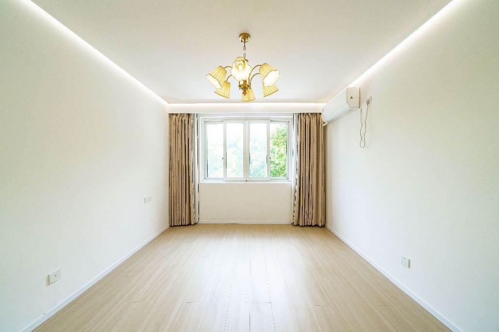 Housing image — Bedroom