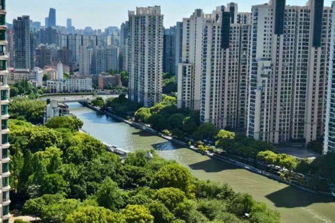 2BR Apartment at Brilliant City with River View (L3/L4)