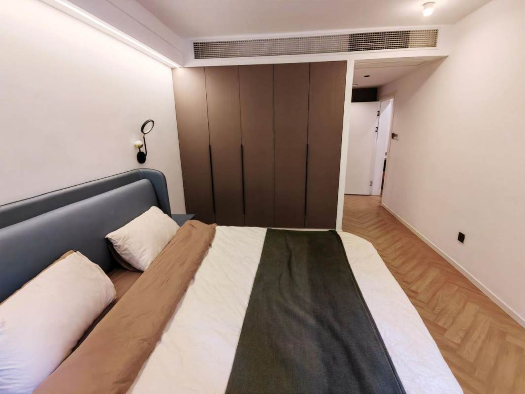 Housing image — Bedroom