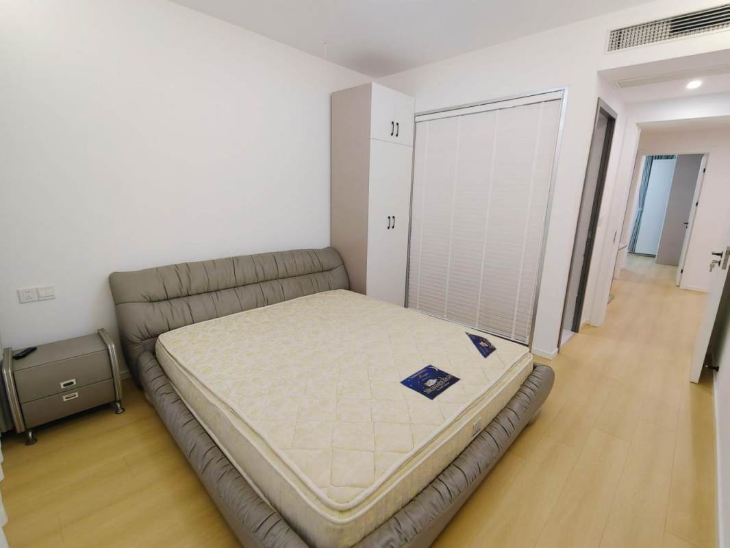 Housing image — Bedroom