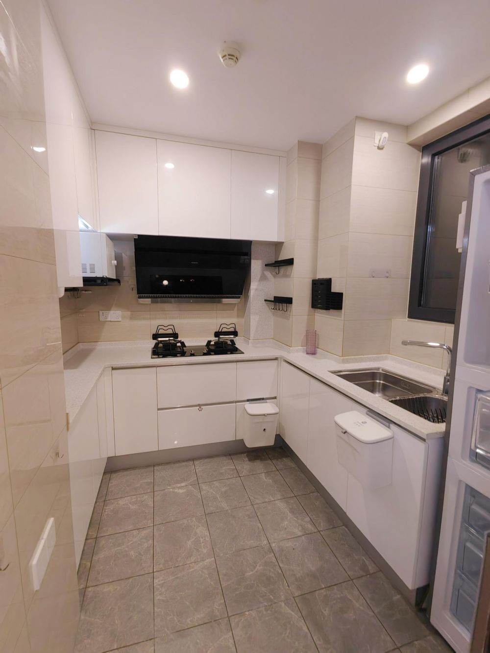 Housing image — Kitchen