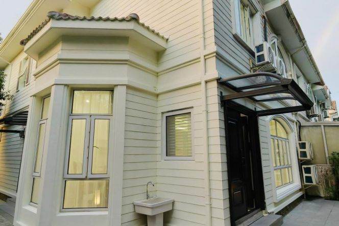 5BR Villa near Pusan Rd Metro with Private Garden