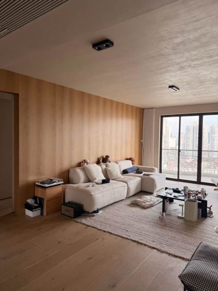 Housing image — Living Room