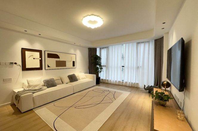 High-Floor Spacious 3BR Apartment in Laoximen with Floor-to-Ceiling Windows (L8/L9)