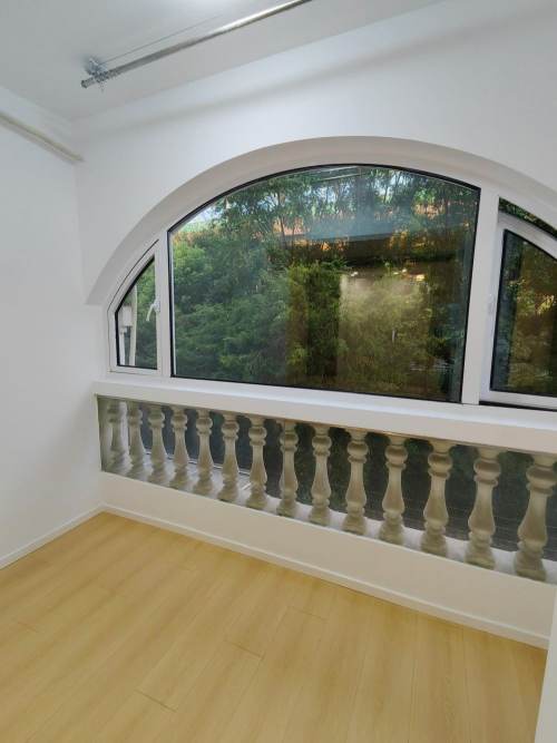 Housing image — Balcony