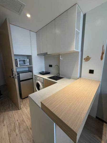 Housing image — Kitchen