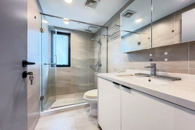 3BR Apartment at Shanghai Grand Plaza (Compound)