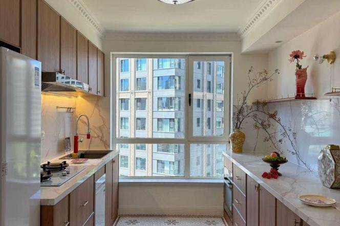 3BR Apartment near Xinzha Rd Metro with Floor-to-Ceiling Windows (L1/L13)