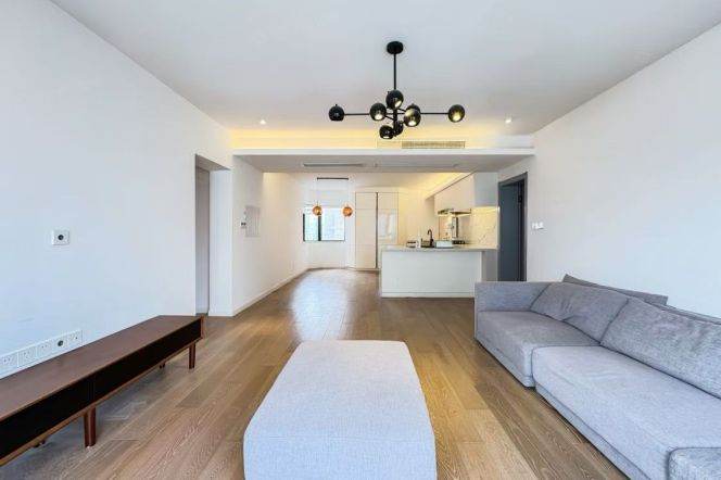 3BR Apartment at Shanghai Grand Plaza (Compound)