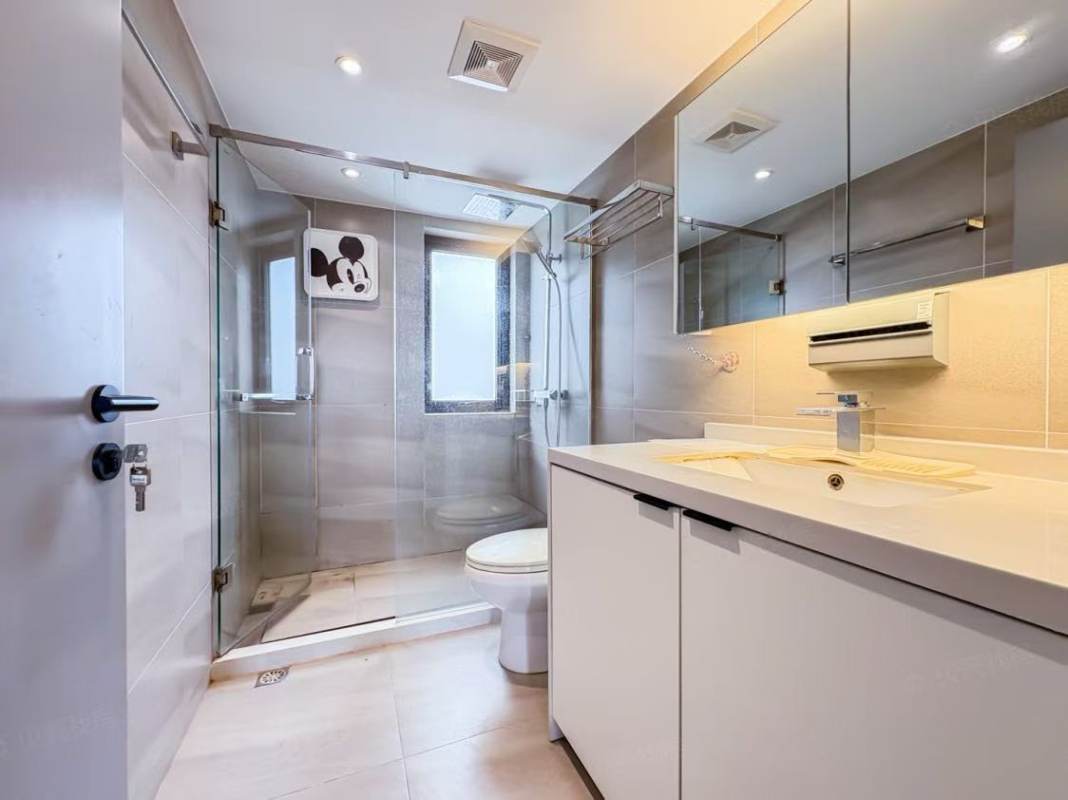 Housing image — Bathroom