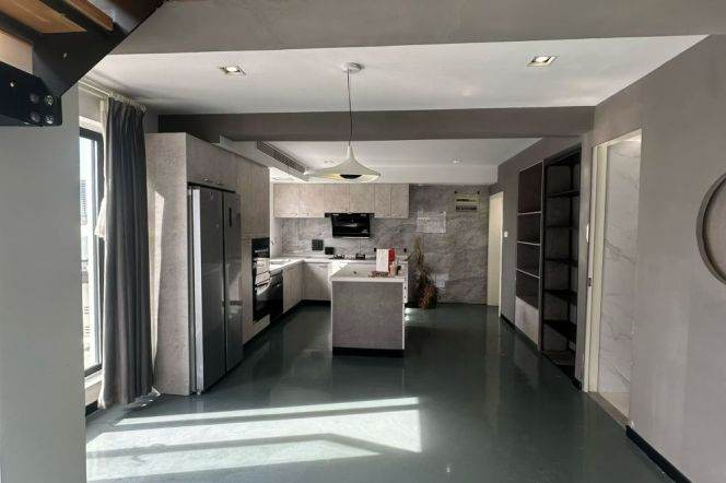 High-Floor Spacious 3BR Apartment in Laoximen (L8/L9/L10)