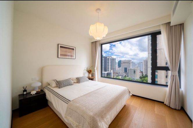 High-Floor Spacious High-Ceiling 3BR Apartment at Oriental Manhattan with Floor-to-Ceiling Windows (L1/L9/L11)