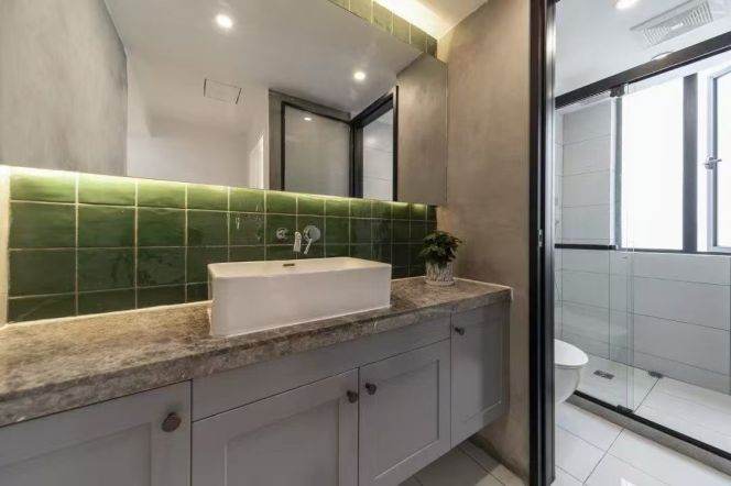 High-Floor 3BR Apartment near Hongqiao Rd Metro (L3/L4/L10)