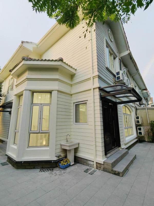 Housing image — Building Exterior