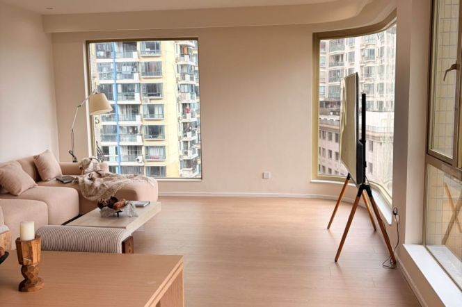 Spacious 3BR Apartment in Laoximen (L10/L14)